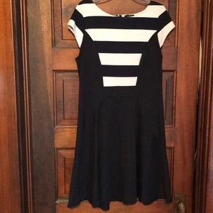Navy and white dress non smoker